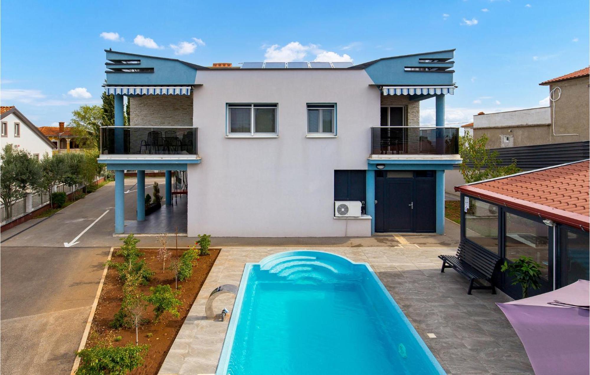 1 Bedroom Beautiful Apartment In Vrh Vrh  外观 照片